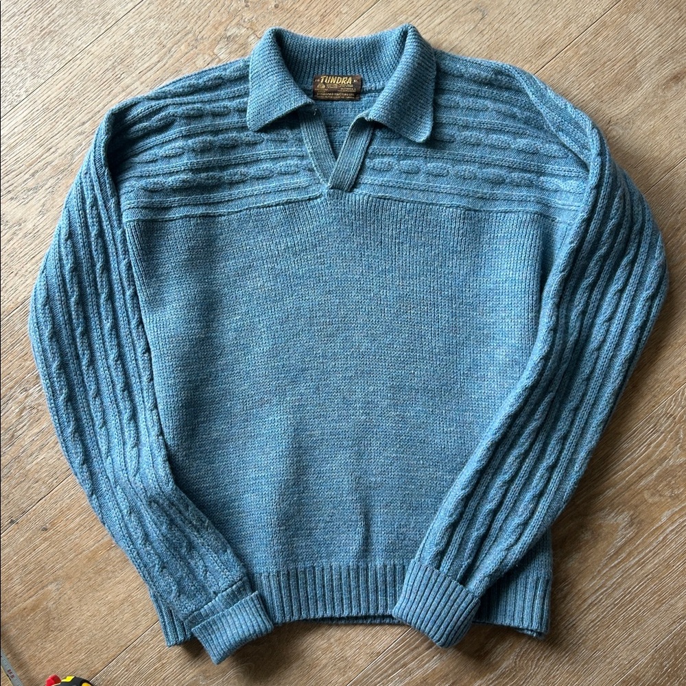 VINTAGE 100% Wool Tundra Blue Collared V-Neck Sweater Made in Canada Cable Knit